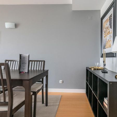 Bright & Spacious 2 Bed Flat 2 Bath W Garage In Lagos Marina Exterior foto